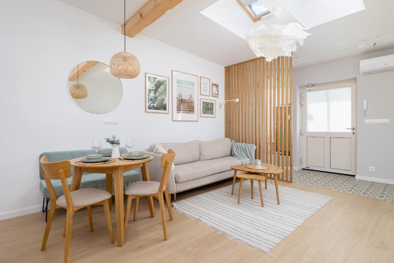 Apartment Unique Air-conditioned Dietla Cracow By Renters *